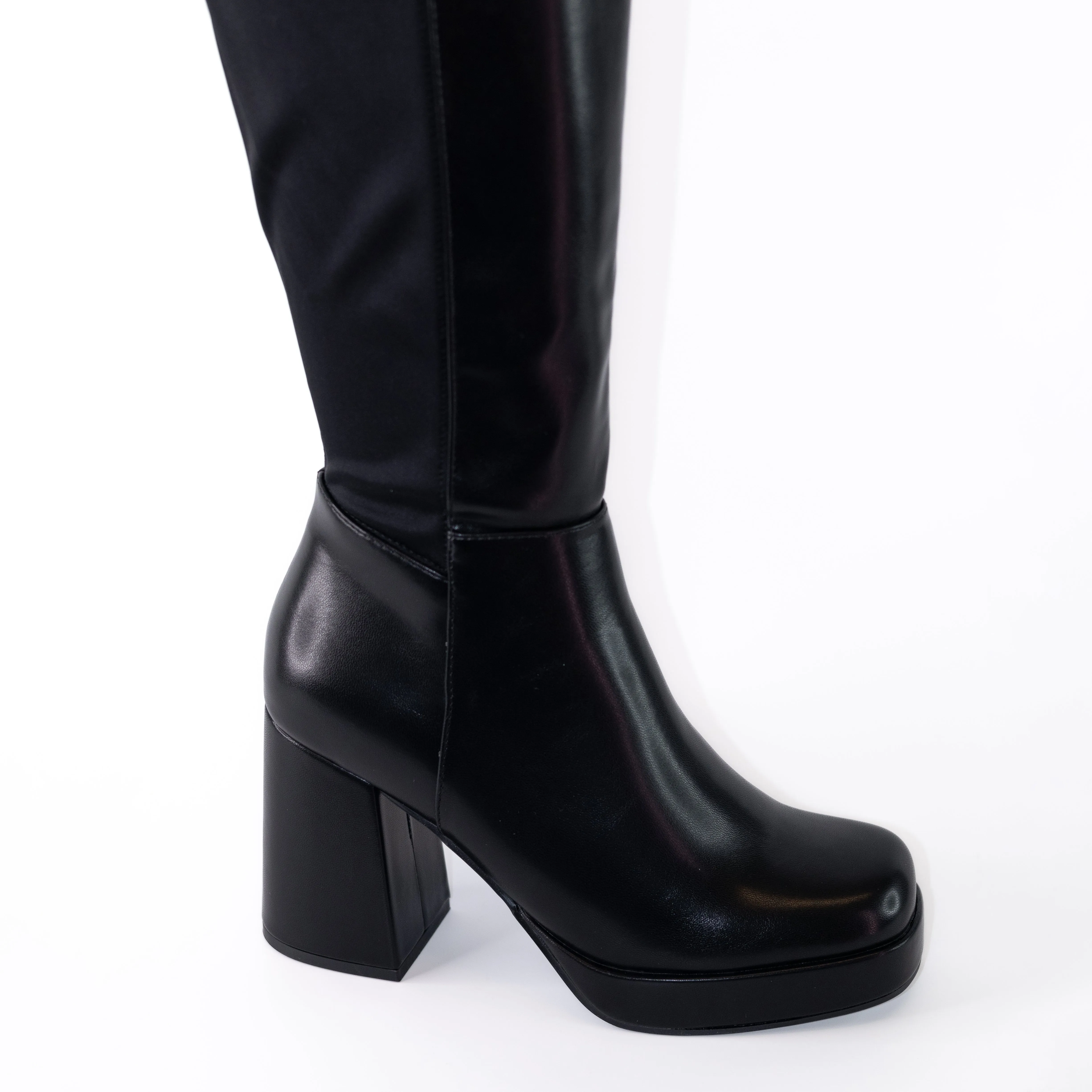 Aurora - Wide Calf Knee High Platform Boots for Women, Chunky Heel Boots, Stylish Winter Footwear, Comfortable Knee-High Boots, Bold & Trendy Design