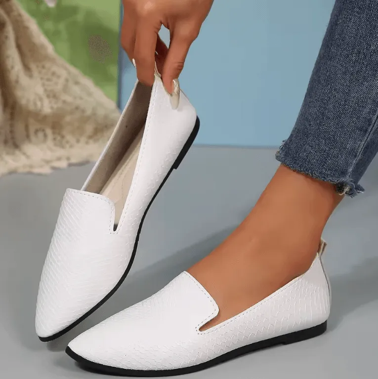 Women’s PU Leather Loafers - Pointed Toe Ballet Flats with Stone Pattern